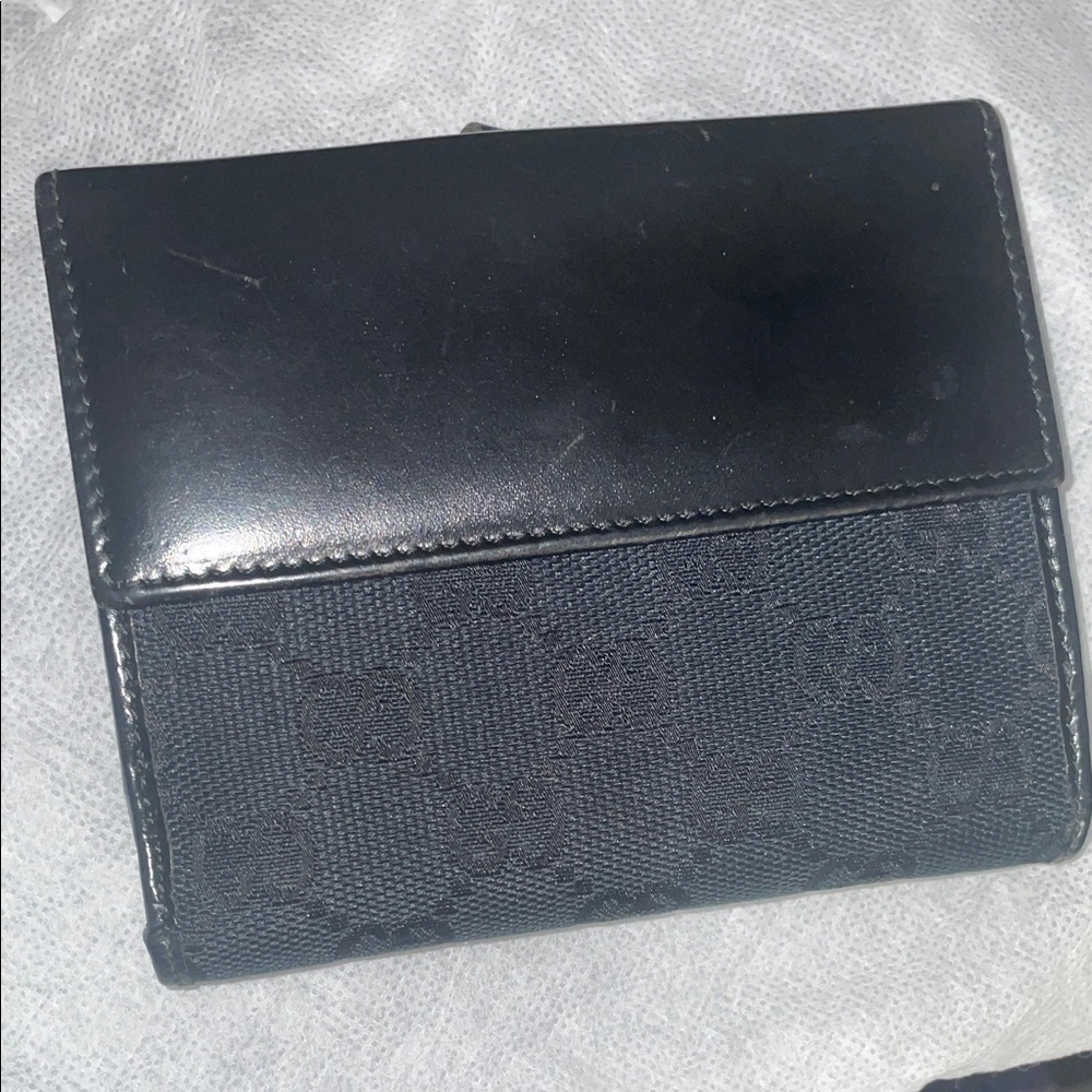Gucci Black Wallet with Gold Accent EUC - Picture 7 of 11